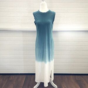 Maxi sleeveless dress